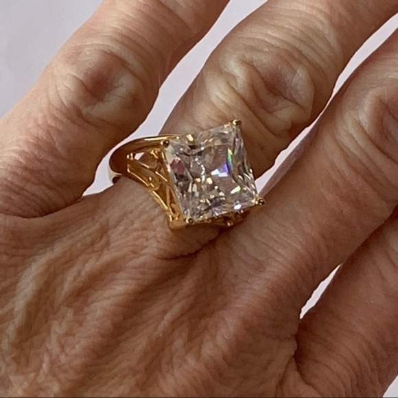 EDCO gold tone high set large faceted crystal stone solitaire pave Diamond - Picture 9 of 13